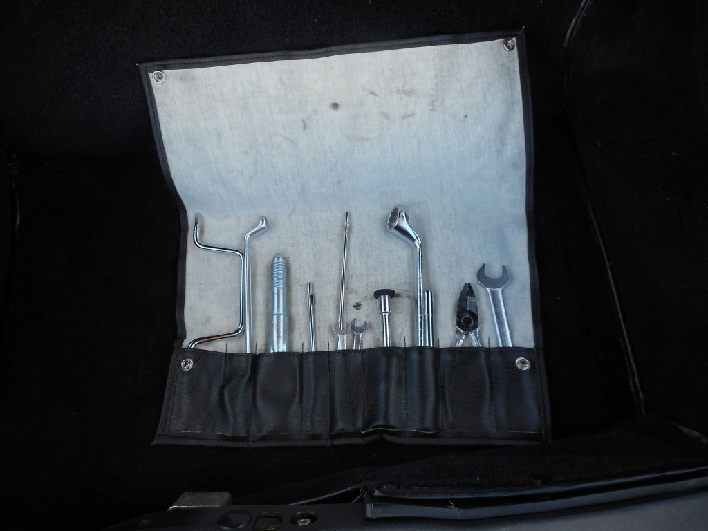 TOOL KIT DSCN4776