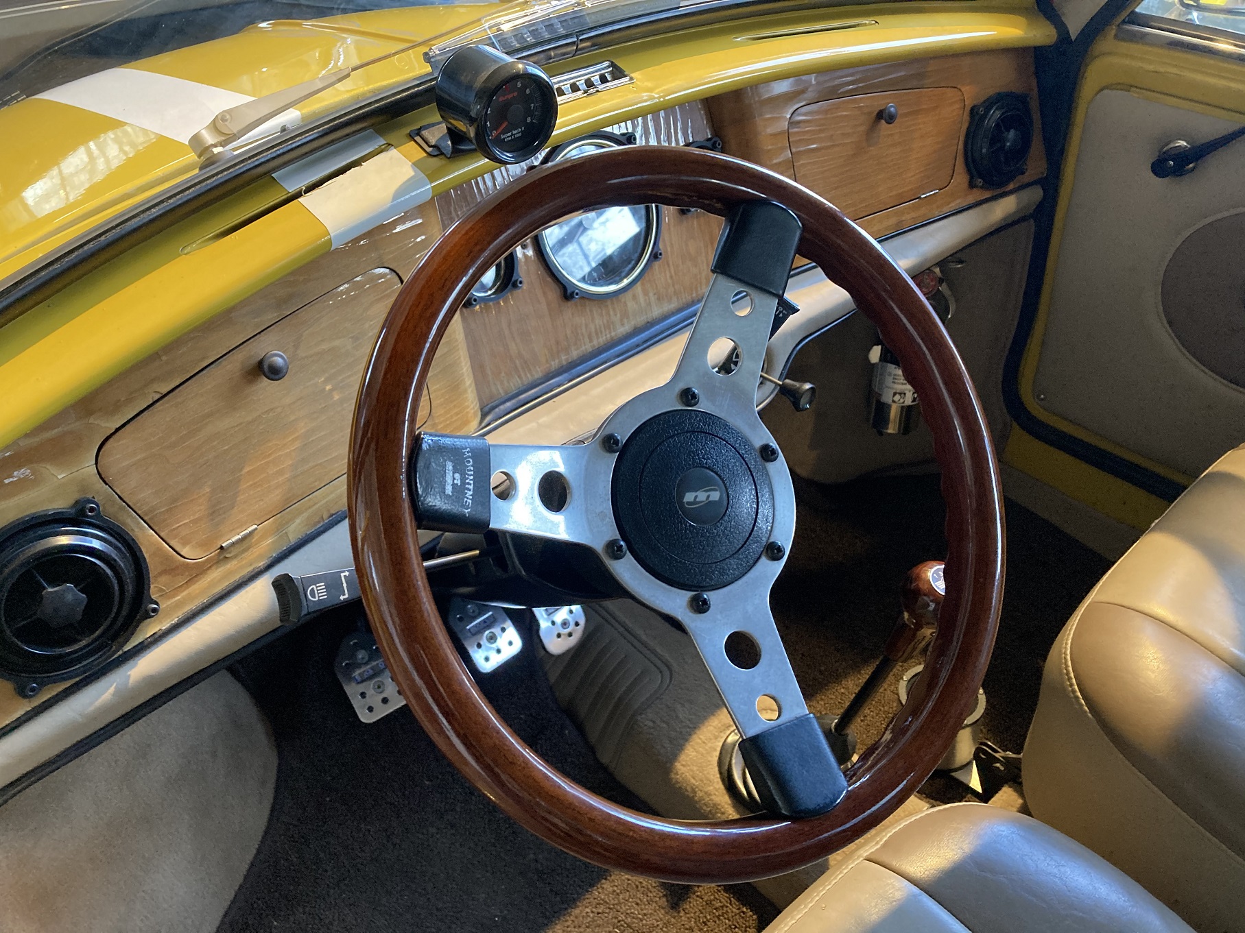 » 1972 Austin Mini – Sold Vintage Motors of Lyons